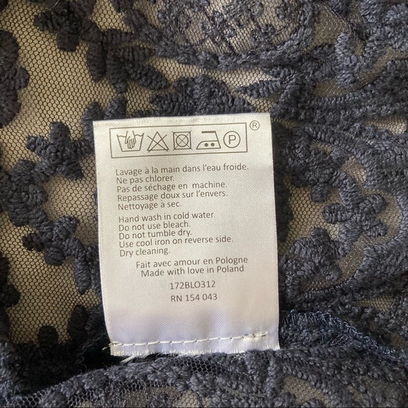 Sezane Daisy lace cropped long sleeve blouse in navy size FR 34 US 2/XS. - Picture 12 of 14